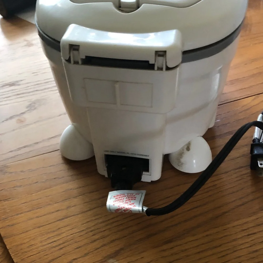 Rival Small White Kitchen Cooker - Compact Electric Appliance